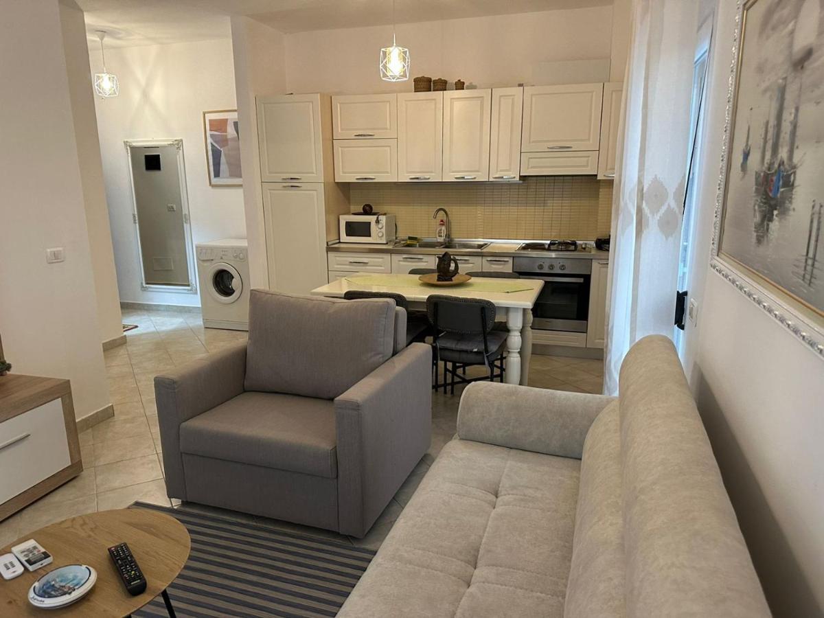 Sibora'S Apartment Голем Экстерьер фото